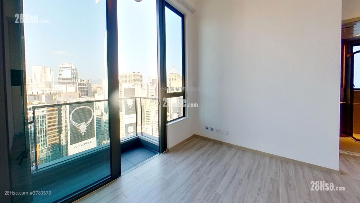 living room: The Unit Soho Rental 2 Bedrooms , 1 Bathroom 409 ft²