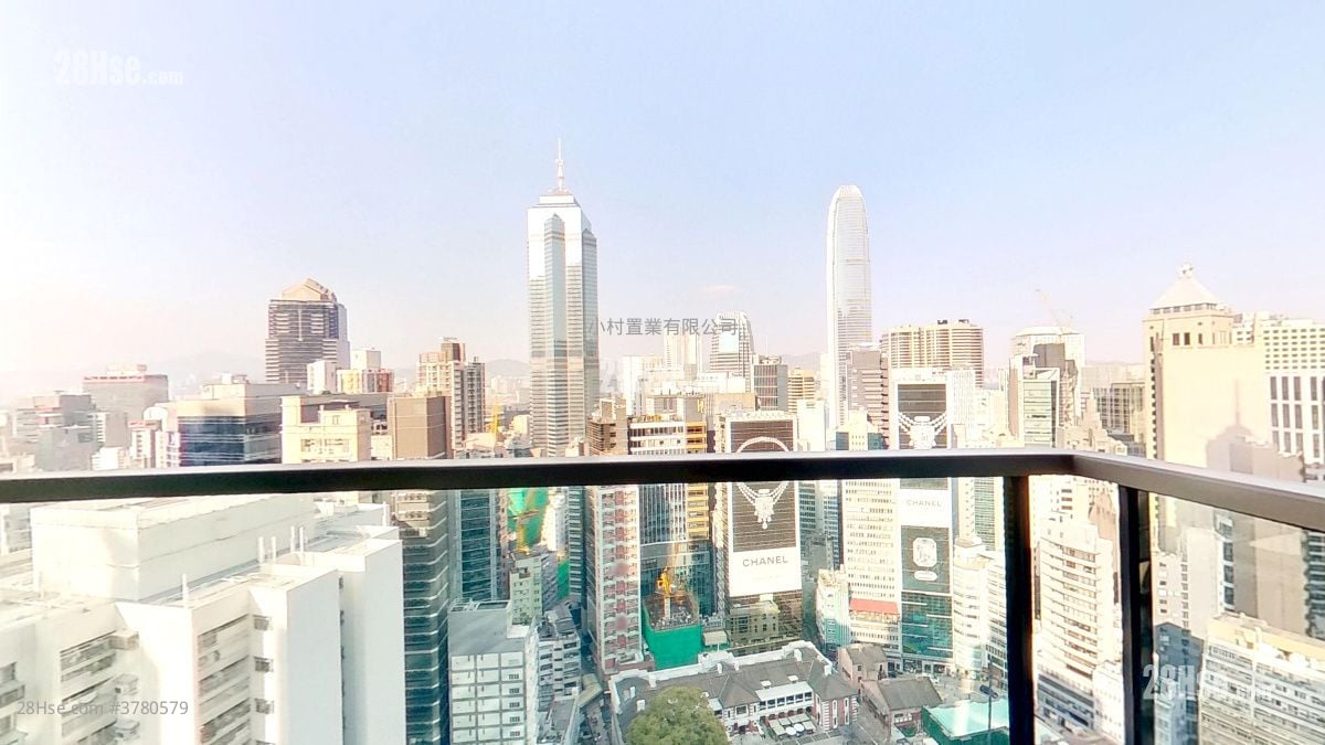 balcony: The Unit Soho Rental 2 Bedrooms , 1 Bathroom 409 ft²