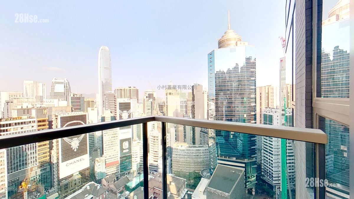 balcony: The Unit Soho Rental 2 Bedrooms , 1 Bathroom 409 ft²