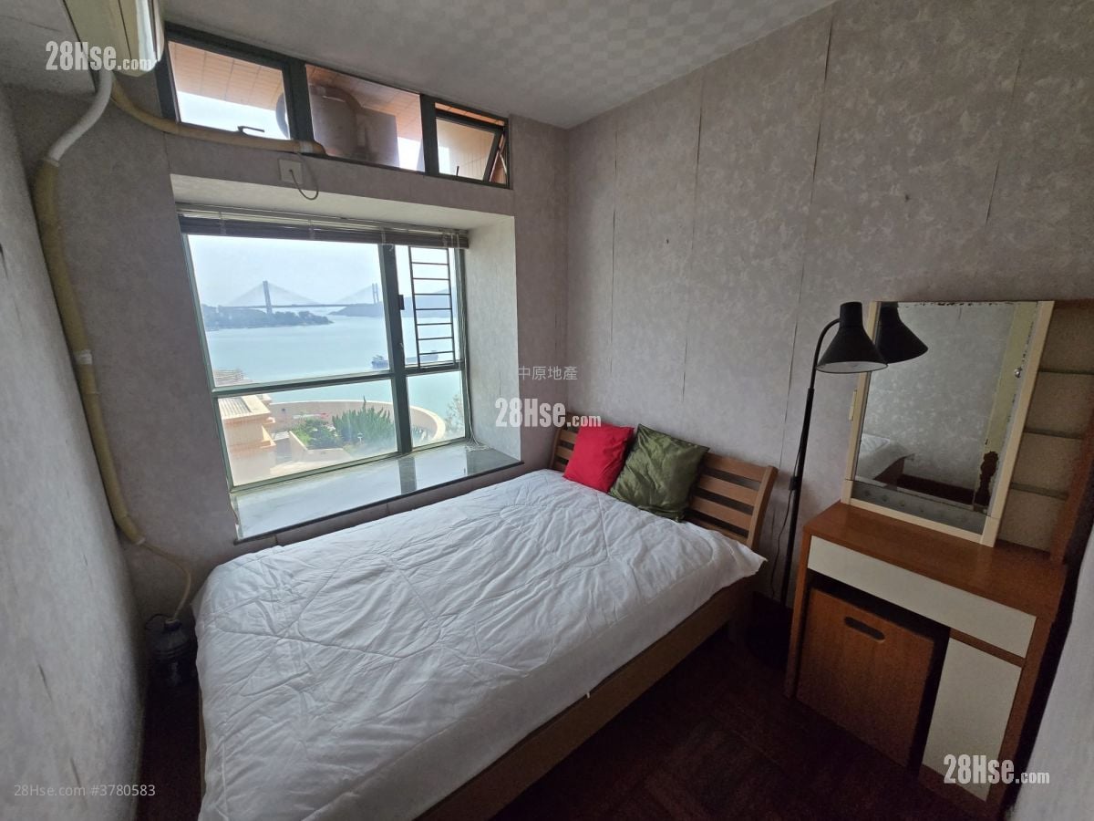 Sea Crest Villa Sell 2 Bedrooms , 1 Bathroom 470 ft²