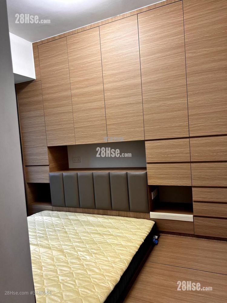 The Regent Rental 2 Bedrooms , 1 Bathroom 529 ft²