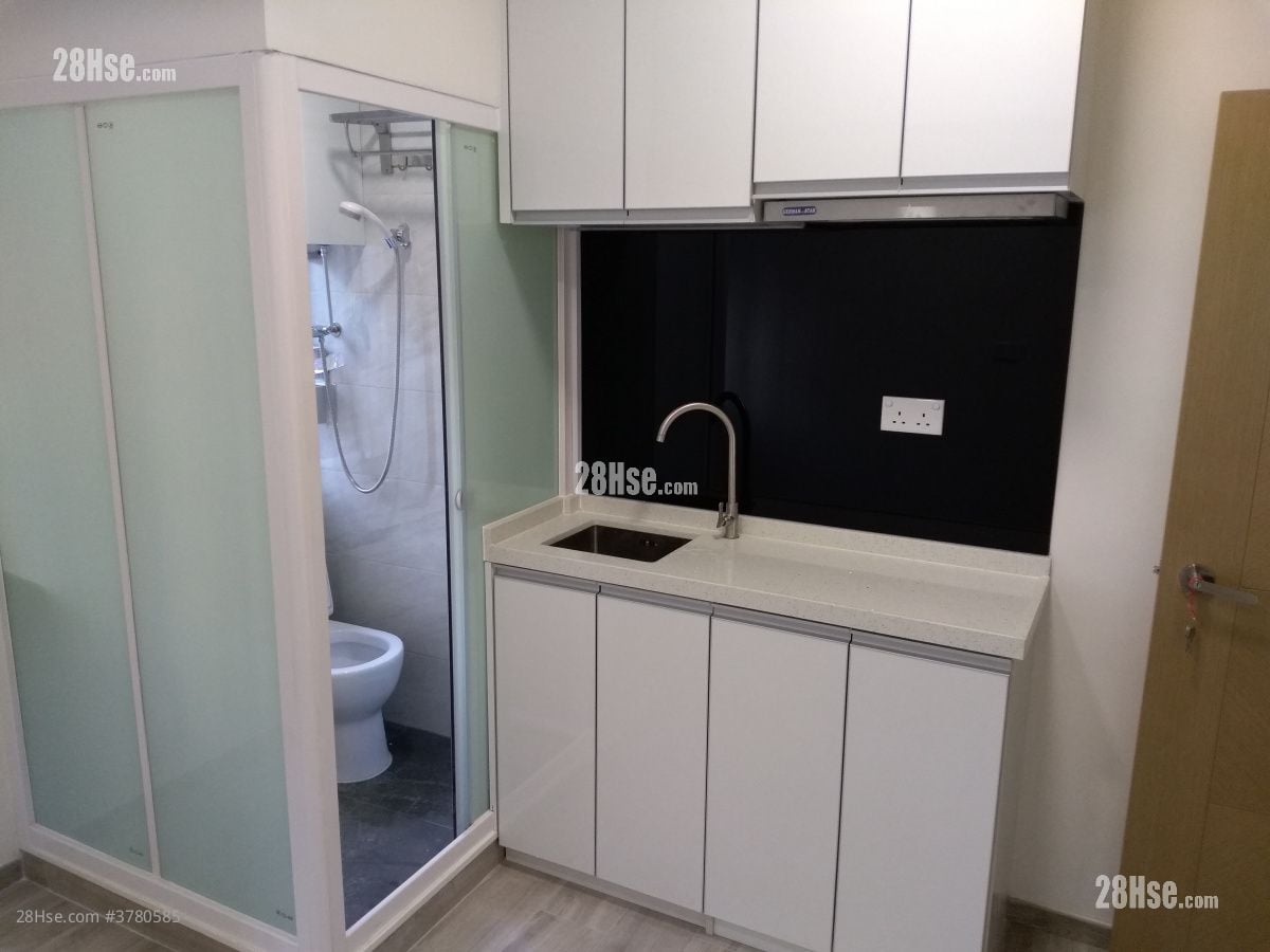 Kam Wah Building Rental Studio 110 ft²