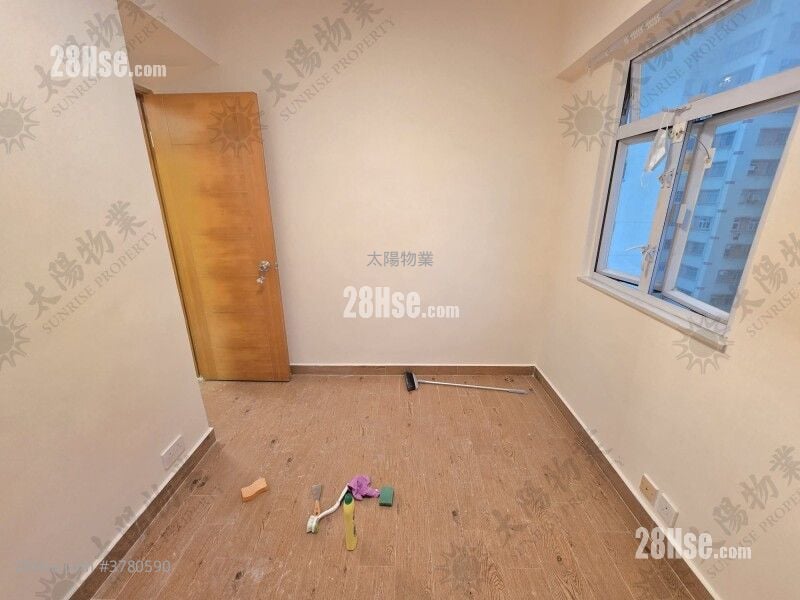 Whampoa Estate Sell 3 Bedrooms 490 ft²