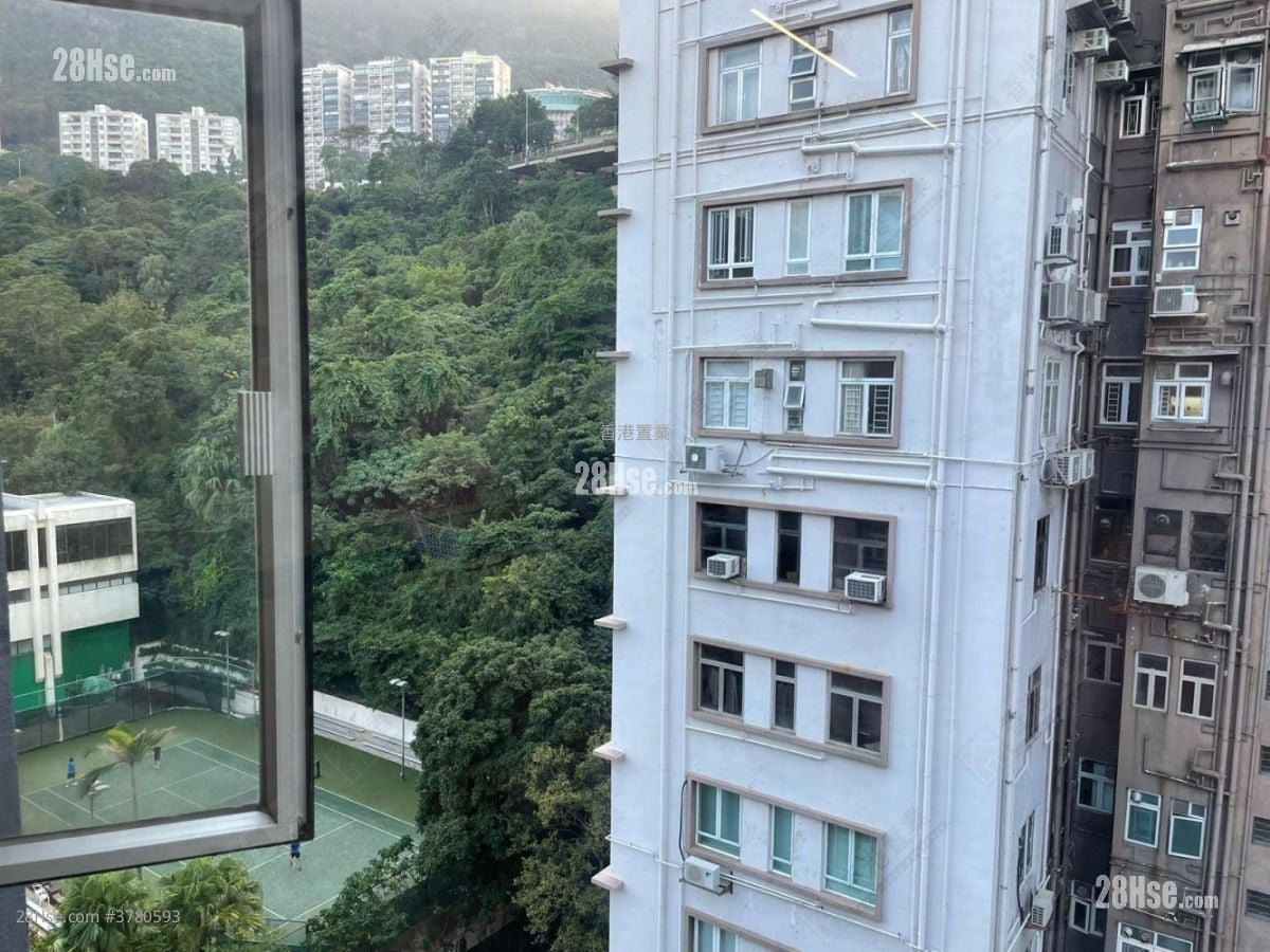 山光楼 售盘 3 房 964 平方尺