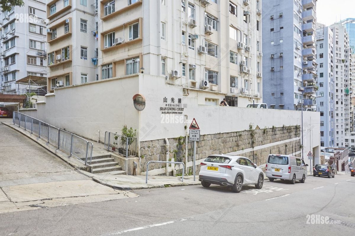 山光楼 售盘 3 房 964 平方尺