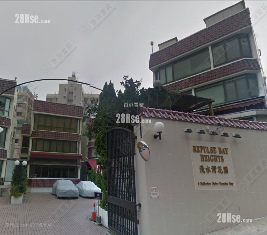 Repulse Bay Heights Sell 3 Bedrooms , 5+ Bathrooms 2,128 ft²