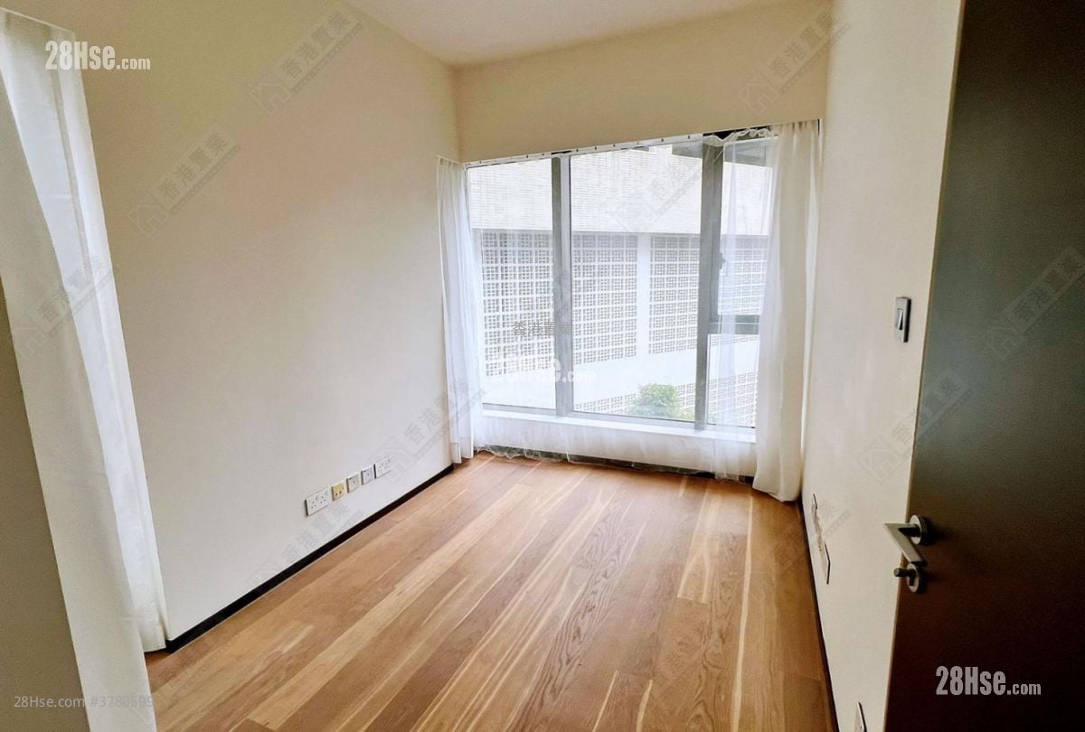 Regent Hill Sell 2 Bedrooms , 1 Bathroom 534 ft²