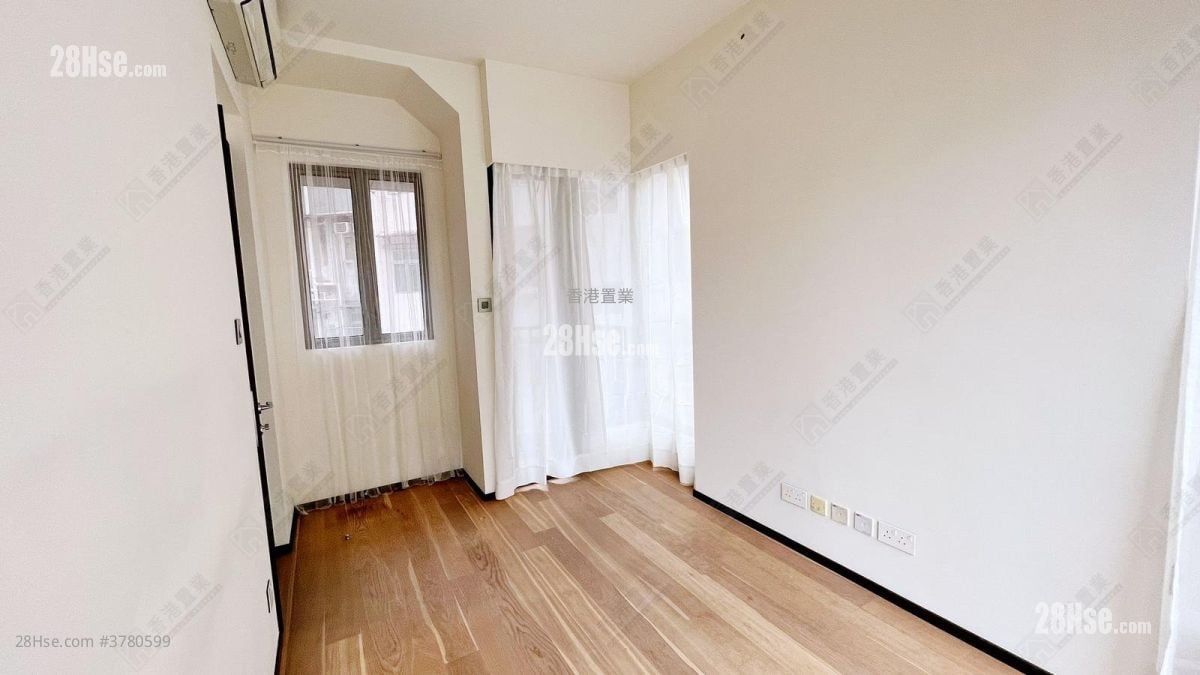 Regent Hill Sell 2 Bedrooms , 1 Bathroom 534 ft²