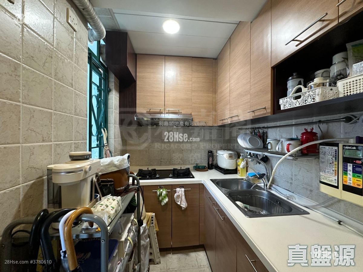 Ravana Garden Sell 3 Bedrooms 645 ft²