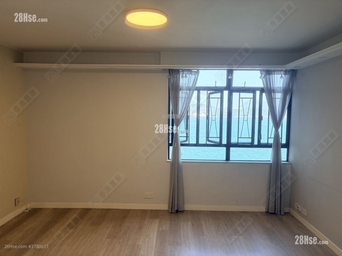 Heng Fa Chuen Sell 3 Bedrooms , 2 Bathrooms 643 ft²