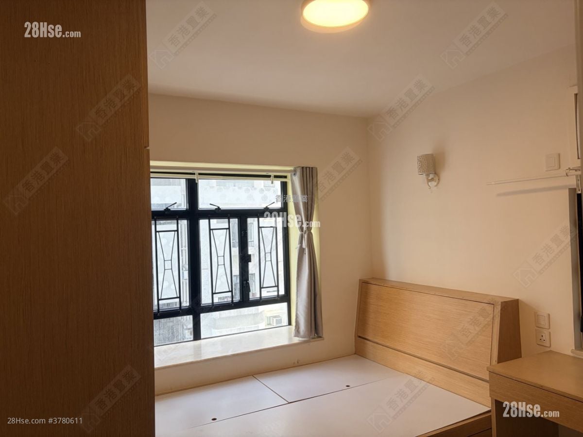 Heng Fa Chuen Sell 3 Bedrooms , 2 Bathrooms 643 ft²