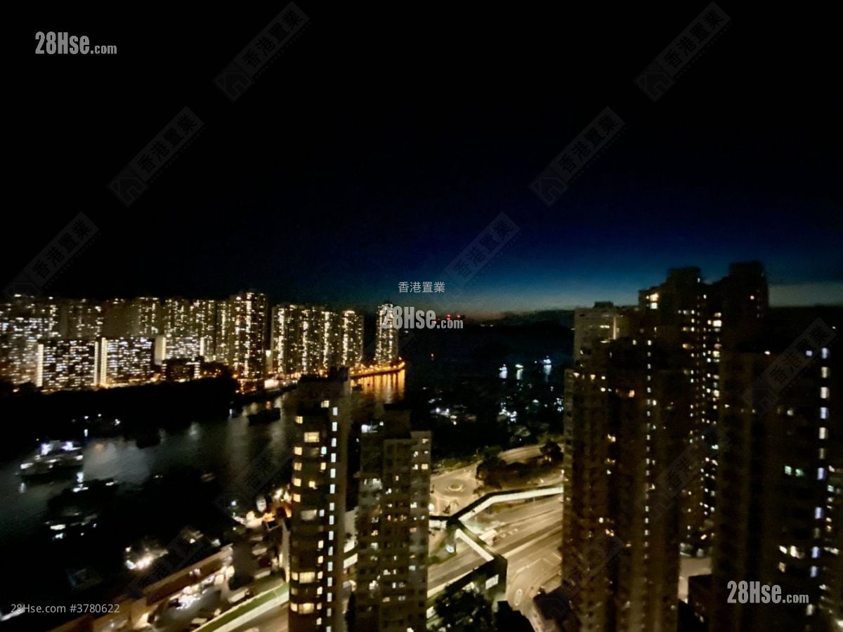 South Coast Sell 1 Bedroom , 1 Bathroom 254 ft²