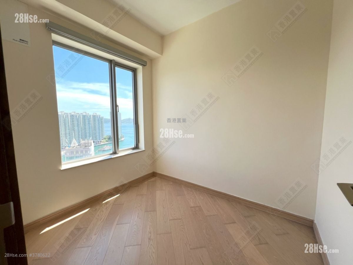 South Coast Sell 1 Bedroom , 1 Bathroom 254 ft²