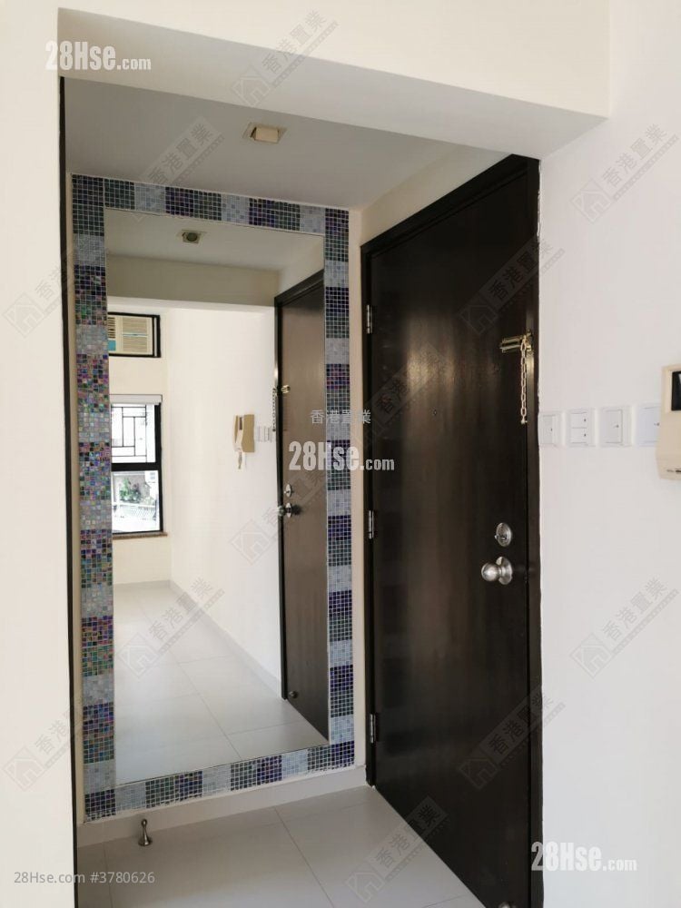 Primrose Court Sell 3 Bedrooms , 2 Bathrooms 659 ft²