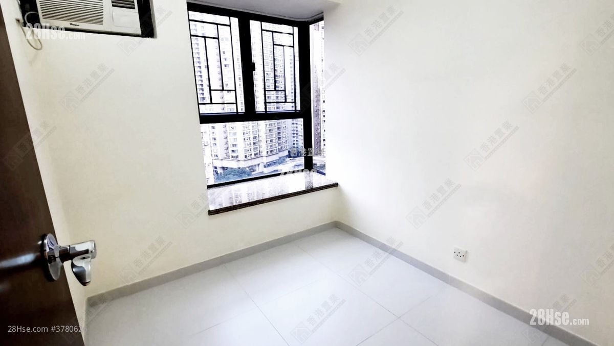 Primrose Court Sell 3 Bedrooms , 2 Bathrooms 659 ft²