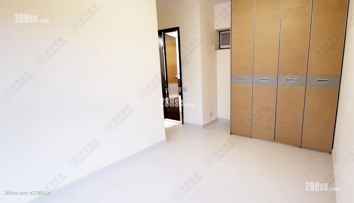 Primrose Court Sell 3 Bedrooms , 2 Bathrooms 659 ft²