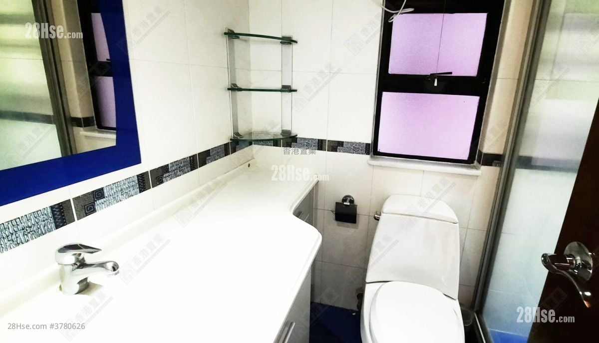 Primrose Court Sell 3 Bedrooms , 2 Bathrooms 659 ft²