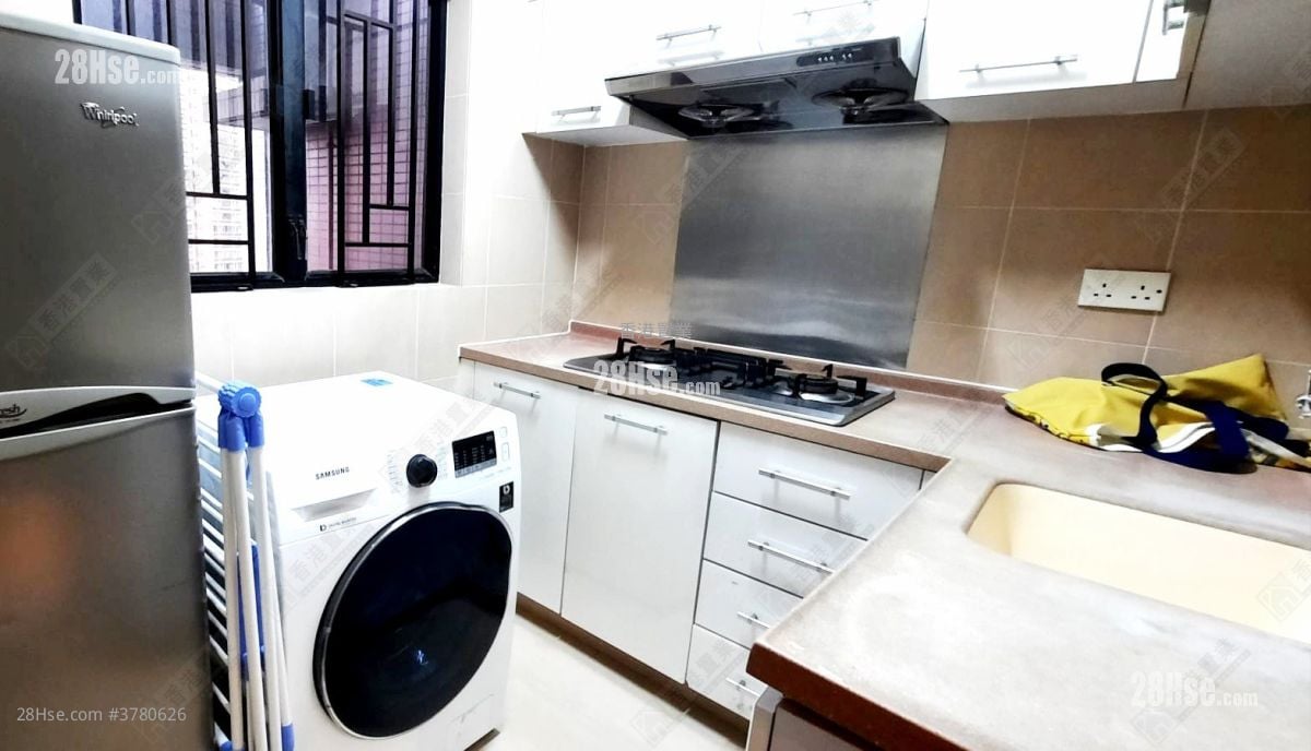 Primrose Court Sell 3 Bedrooms , 2 Bathrooms 659 ft²