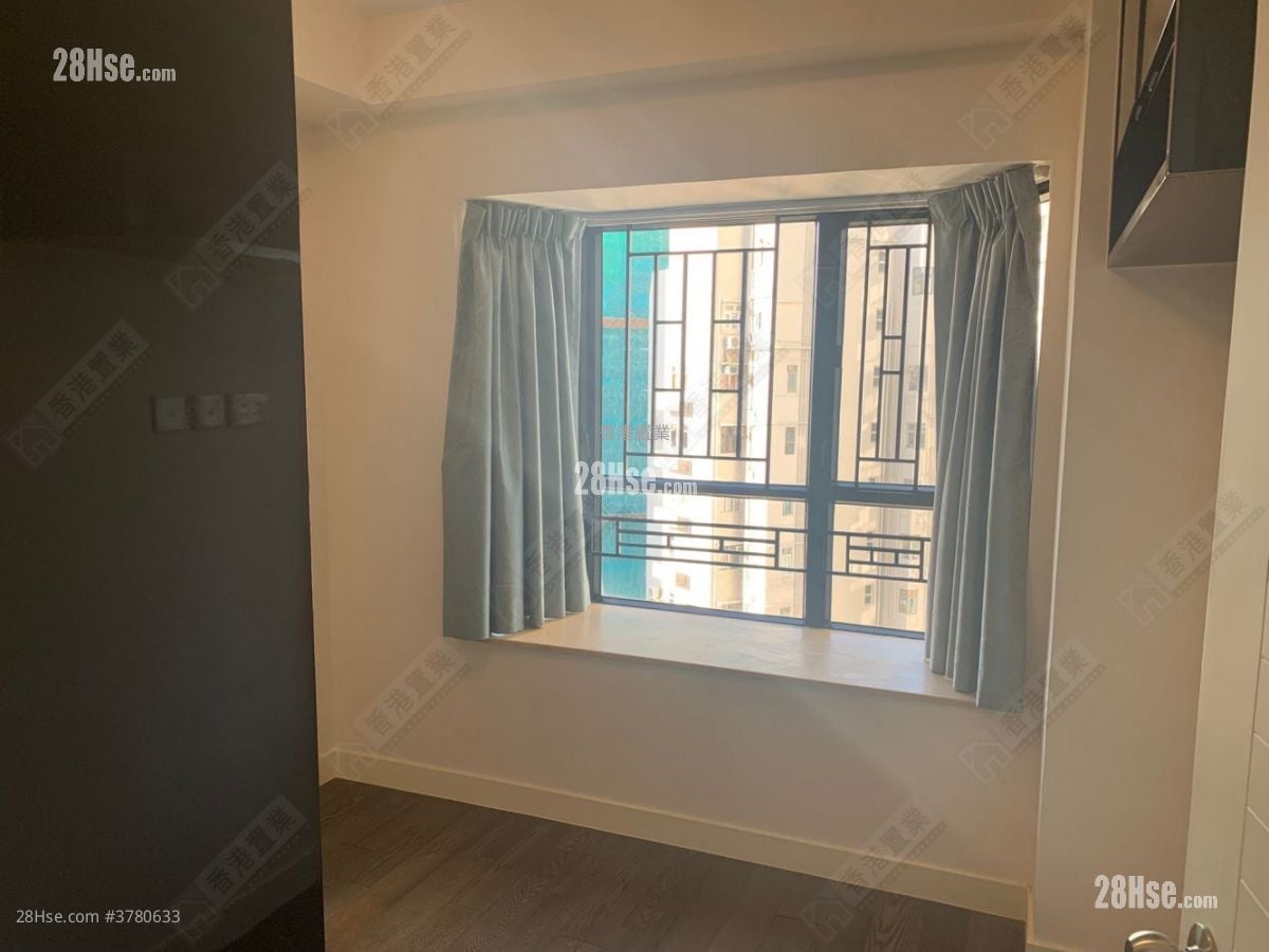 Jolly Villa Rental 3 Bedrooms , 2 Bathrooms 1,208 ft²