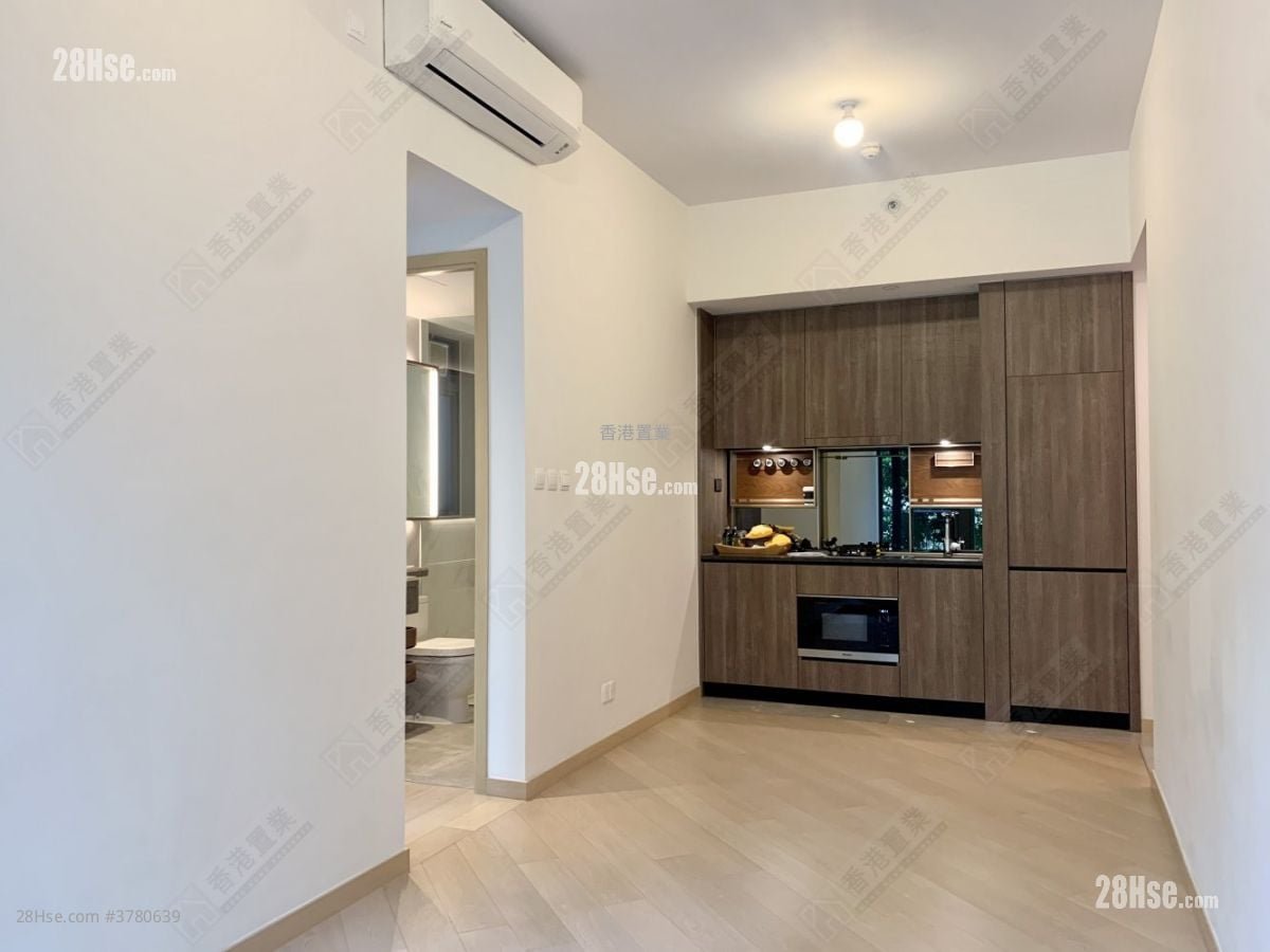 Novum West Sell 2 Bedrooms , 1 Bathroom 503 ft²