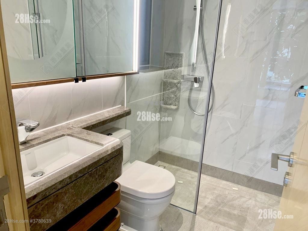 Novum West Sell 2 Bedrooms , 1 Bathroom 503 ft²