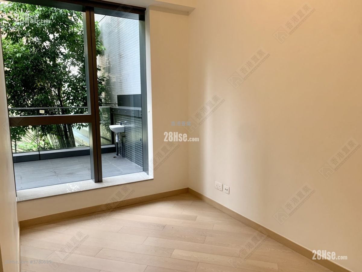 Novum West Sell 2 Bedrooms , 1 Bathroom 503 ft²