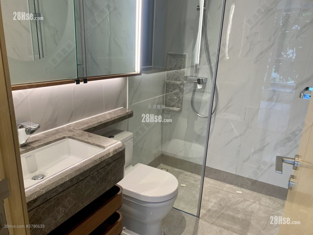 Novum West Sell 2 Bedrooms , 1 Bathroom 503 ft²