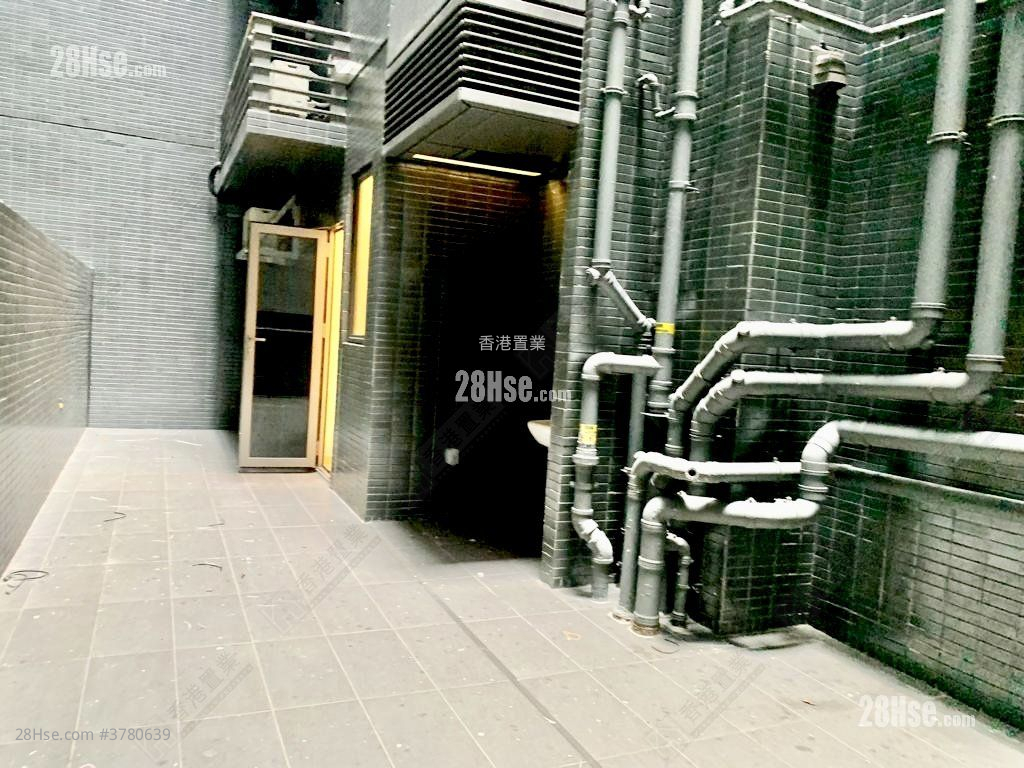 Novum West Sell 2 Bedrooms , 1 Bathroom 503 ft²