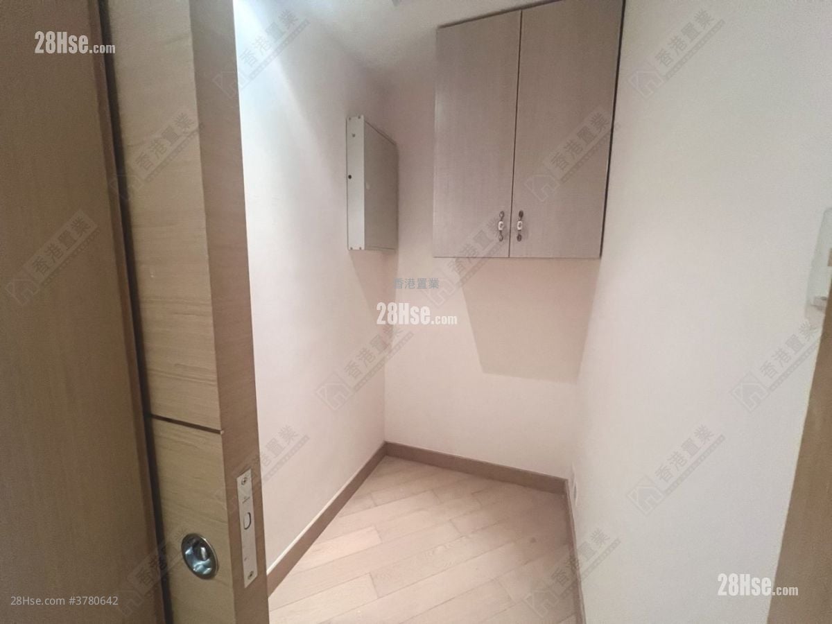 南湾 售盘 3 房 , 2 浴室 784 平方尺