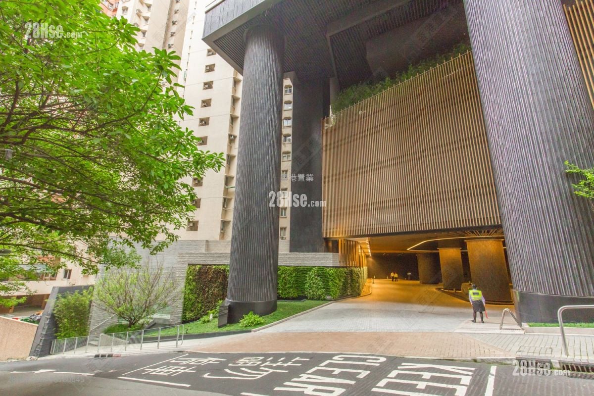 Fleur Pavilia Sell 3 Bedrooms , 3 Bathrooms 879 ft²