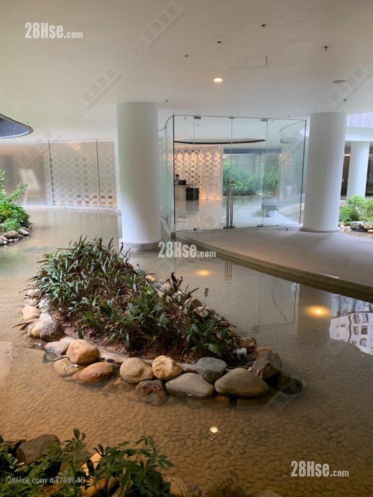 Fleur Pavilia Sell 3 Bedrooms , 3 Bathrooms 879 ft²