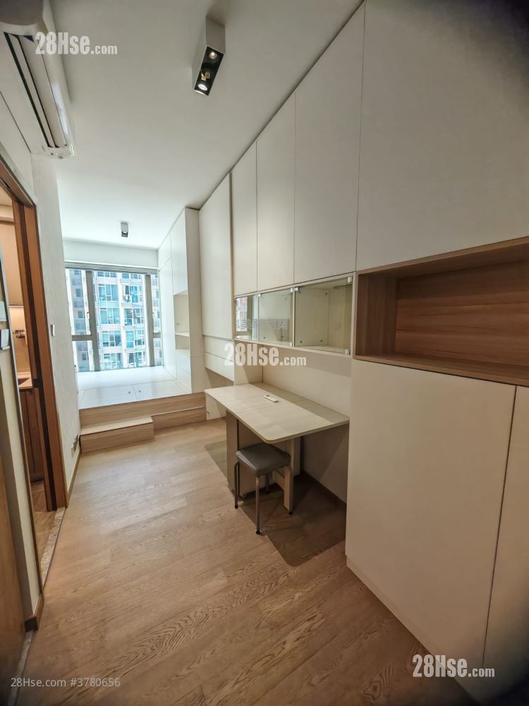 Centra Horizon Rental Studio , 1 Bathroom 251 ft²