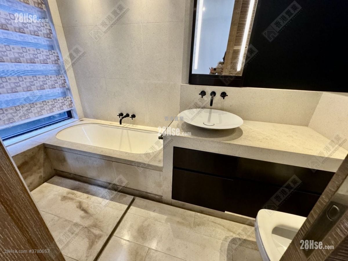 The Pavilia Hill Sell 3 Bedrooms , 3 Bathrooms 1,188 ft²