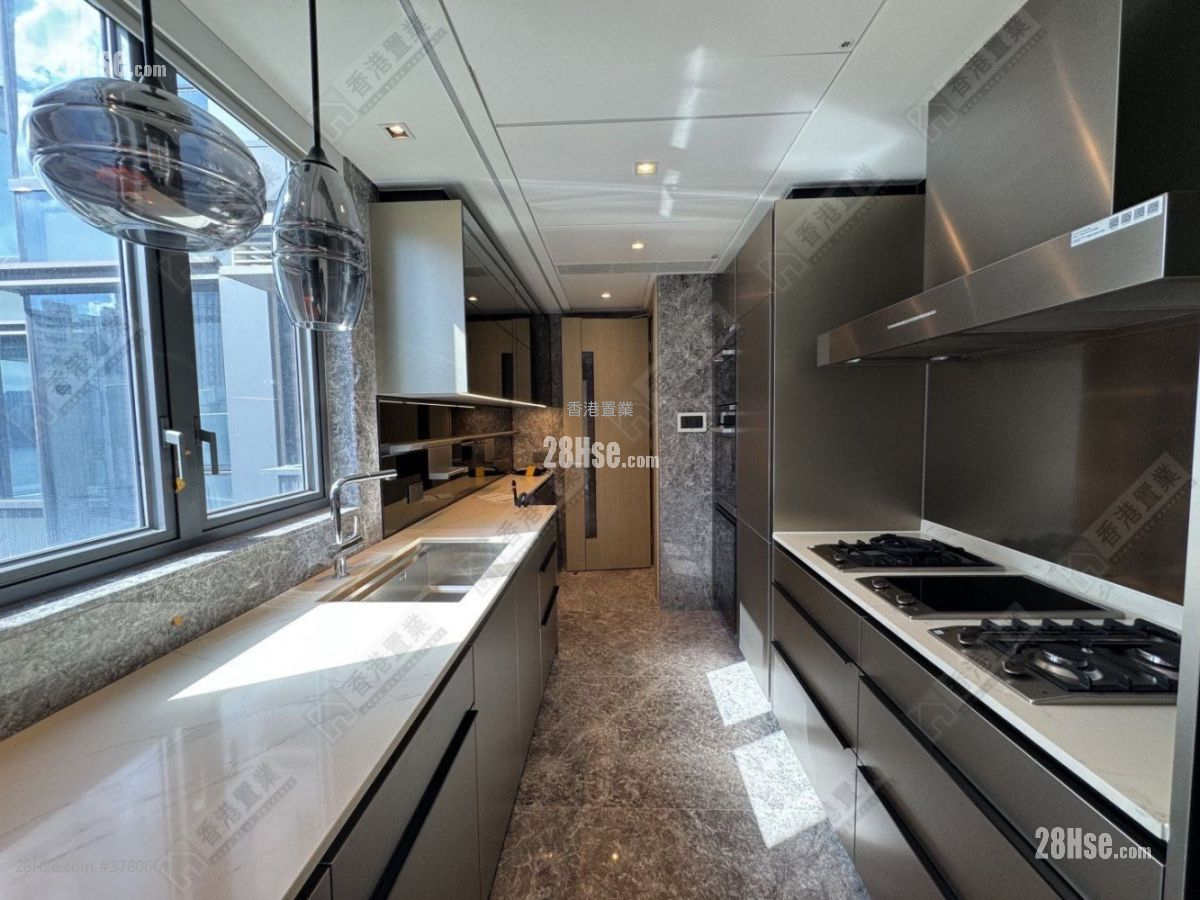 Victoria Harbour Rental 4 Bedrooms , 4 Bathrooms 1,438 ft²