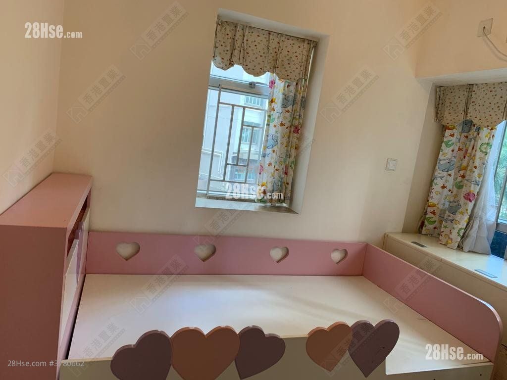 Jade Terrace Sell 3 Bedrooms , 2 Bathrooms 646 ft²