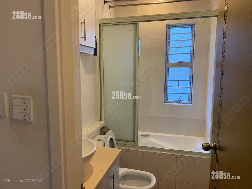 Jade Terrace Sell 3 Bedrooms , 2 Bathrooms 646 ft²