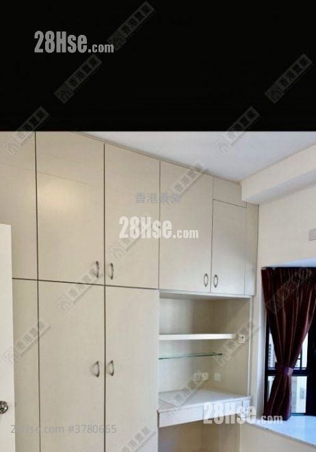 Beverly Hill Sell 4 Bedrooms , 3 Bathrooms 1,346 ft²