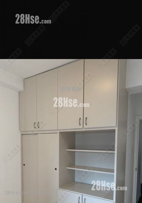 Beverly Hill Sell 4 Bedrooms , 3 Bathrooms 1,346 ft²