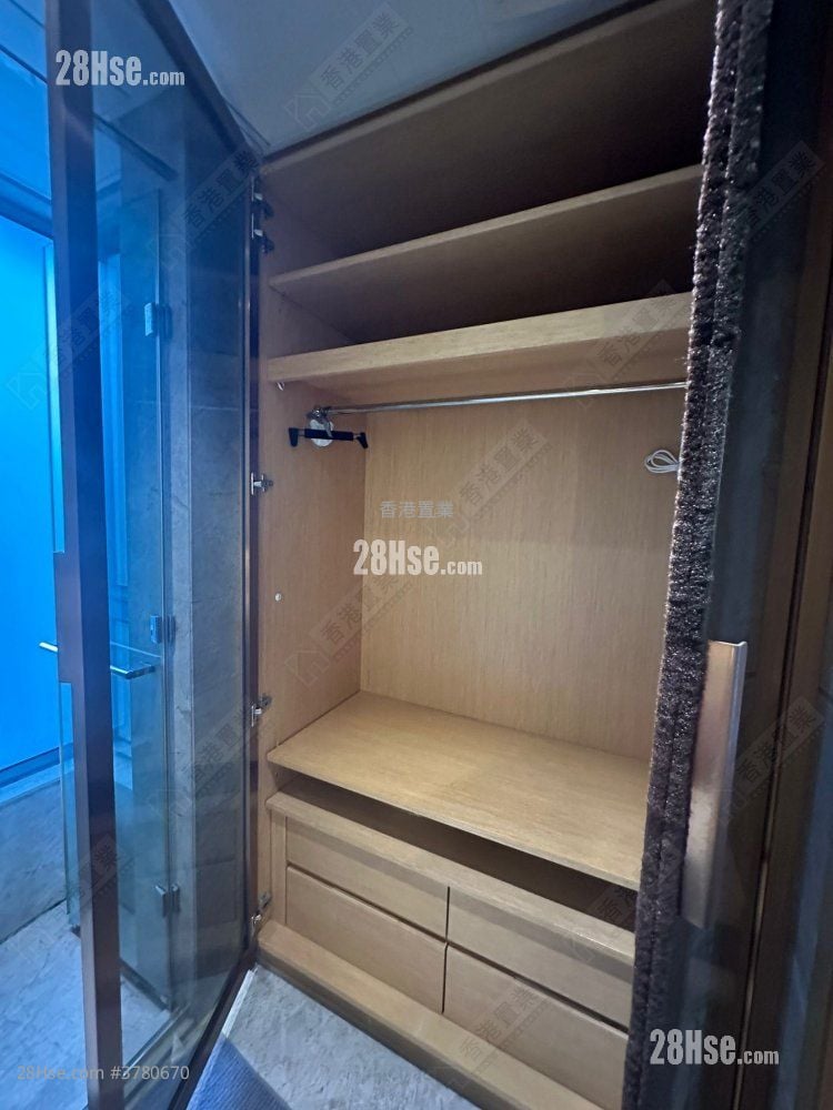 The Met. Sublime Sell 1 Bedroom , 1 Bathroom 328 ft²