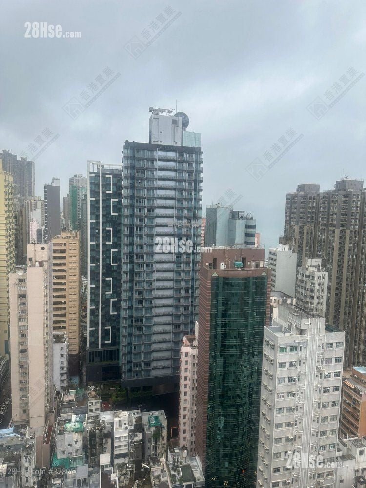 The Met. Sublime Sell 1 Bedroom , 1 Bathroom 328 ft²