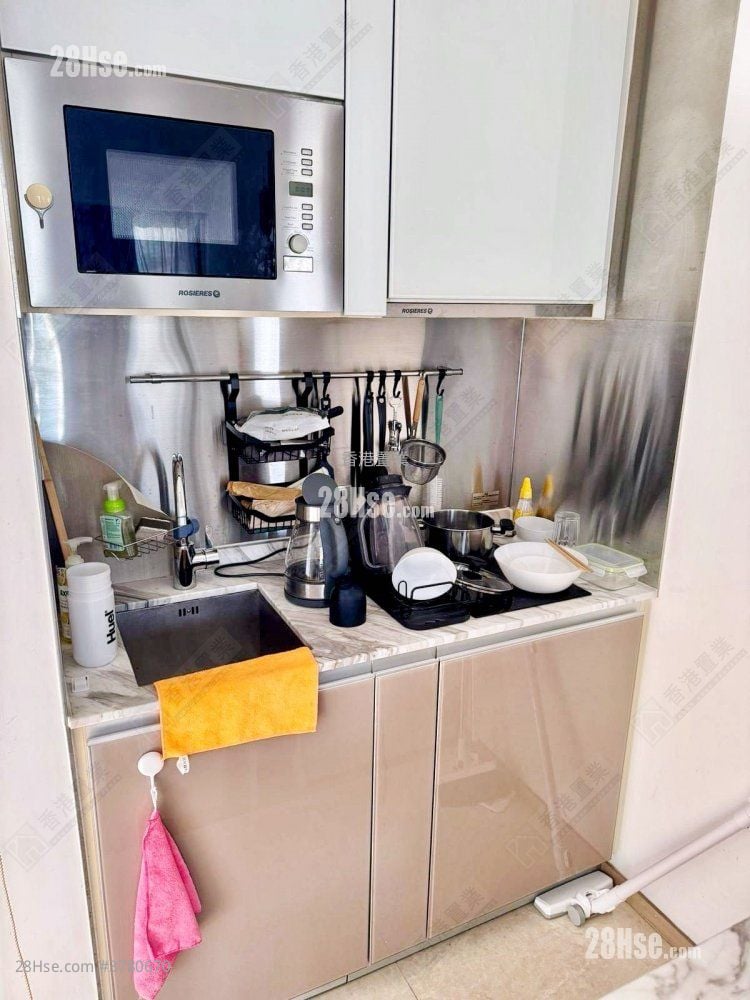 The Met. Sublime Sell 1 Bedroom , 1 Bathroom 328 ft²