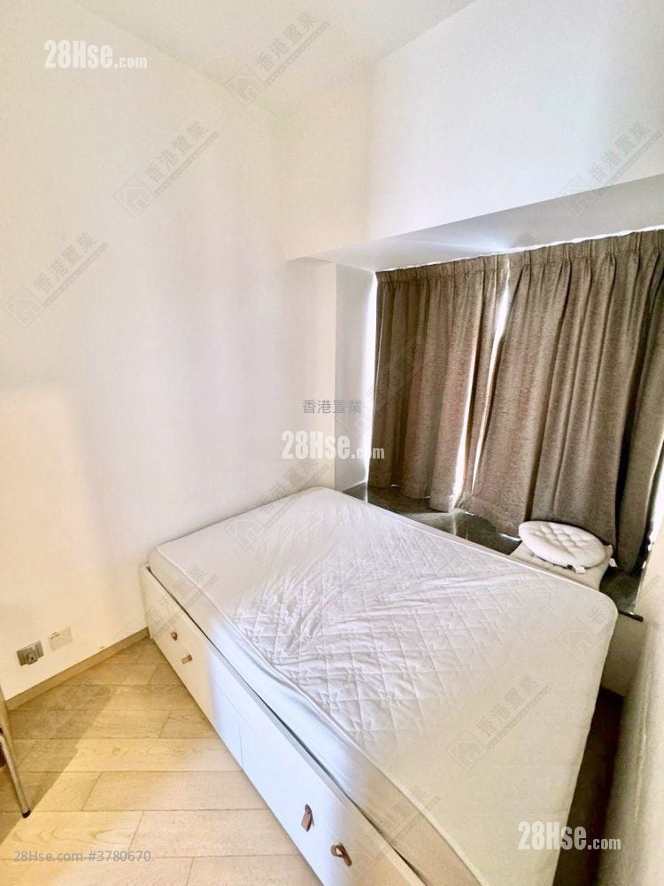 The Met. Sublime Sell 1 Bedroom , 1 Bathroom 328 ft²