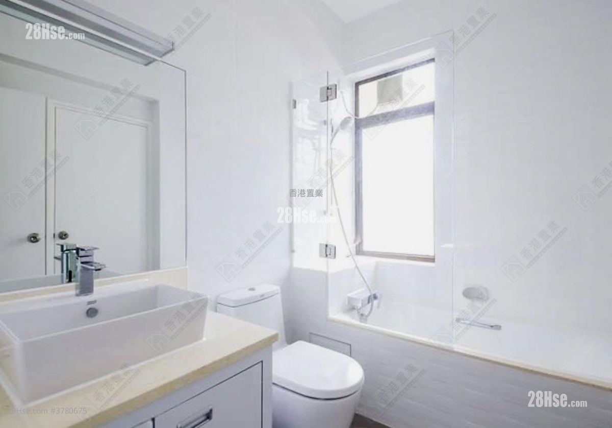 Stanley Knoll Rental 3 Bedrooms , 4 Bathrooms 2,351 ft²