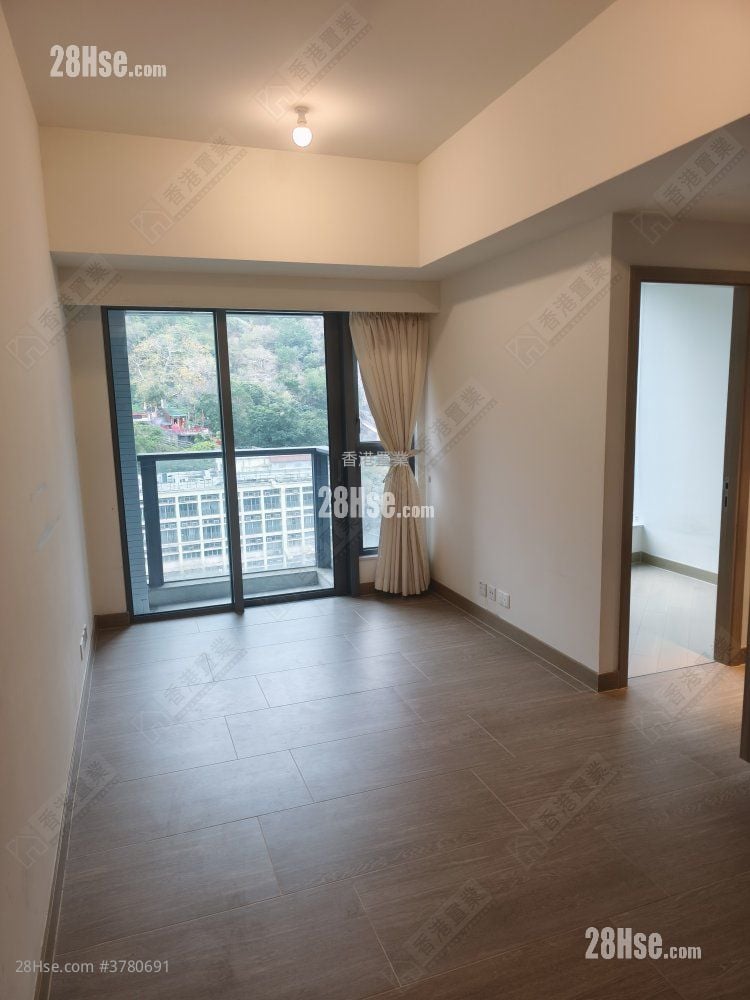 Lime Gala Rental 2 Bedrooms , 1 Bathroom 459 ft²