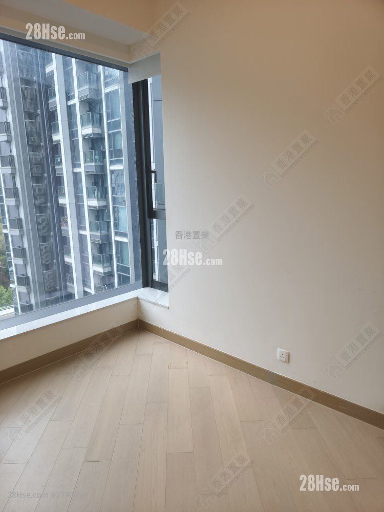 Lime Gala Rental 2 Bedrooms , 1 Bathroom 459 ft²