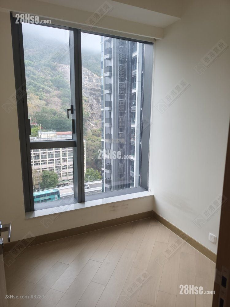 Lime Gala Rental 2 Bedrooms , 1 Bathroom 459 ft²