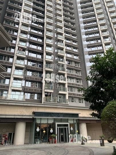 Century Link Sell 1 Bedroom 379 ft²