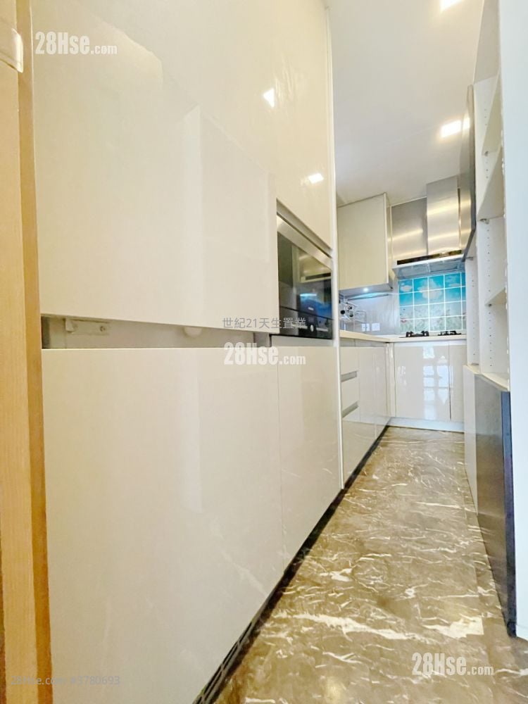 Avignon Sell 3 Bedrooms , 2 Bathrooms 698 ft²