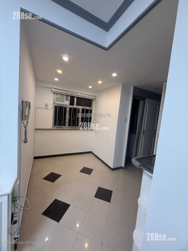 Shatin Centre Rental 2 Bedrooms , 1 Bathroom 390 ft²