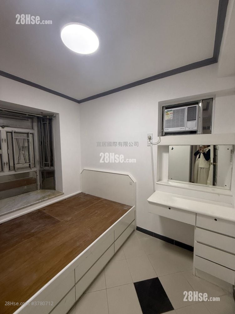 Shatin Centre Rental 2 Bedrooms , 1 Bathroom 390 ft²